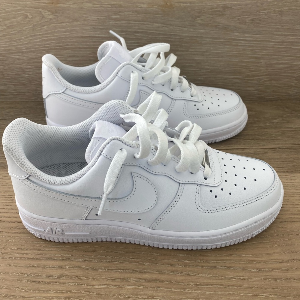 **NWOB** Nike Air Force One Low